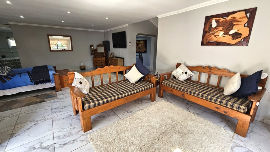 4 Bedroom Property for Sale in Ifafi North West